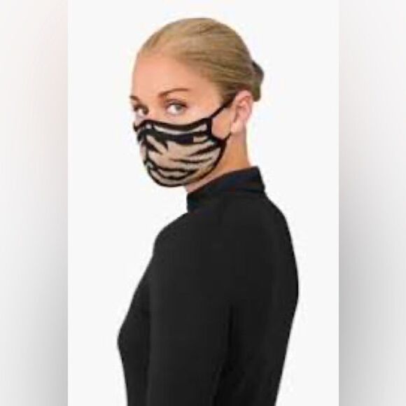 NWT animal print face mask by ST John - Picture 1 of 3